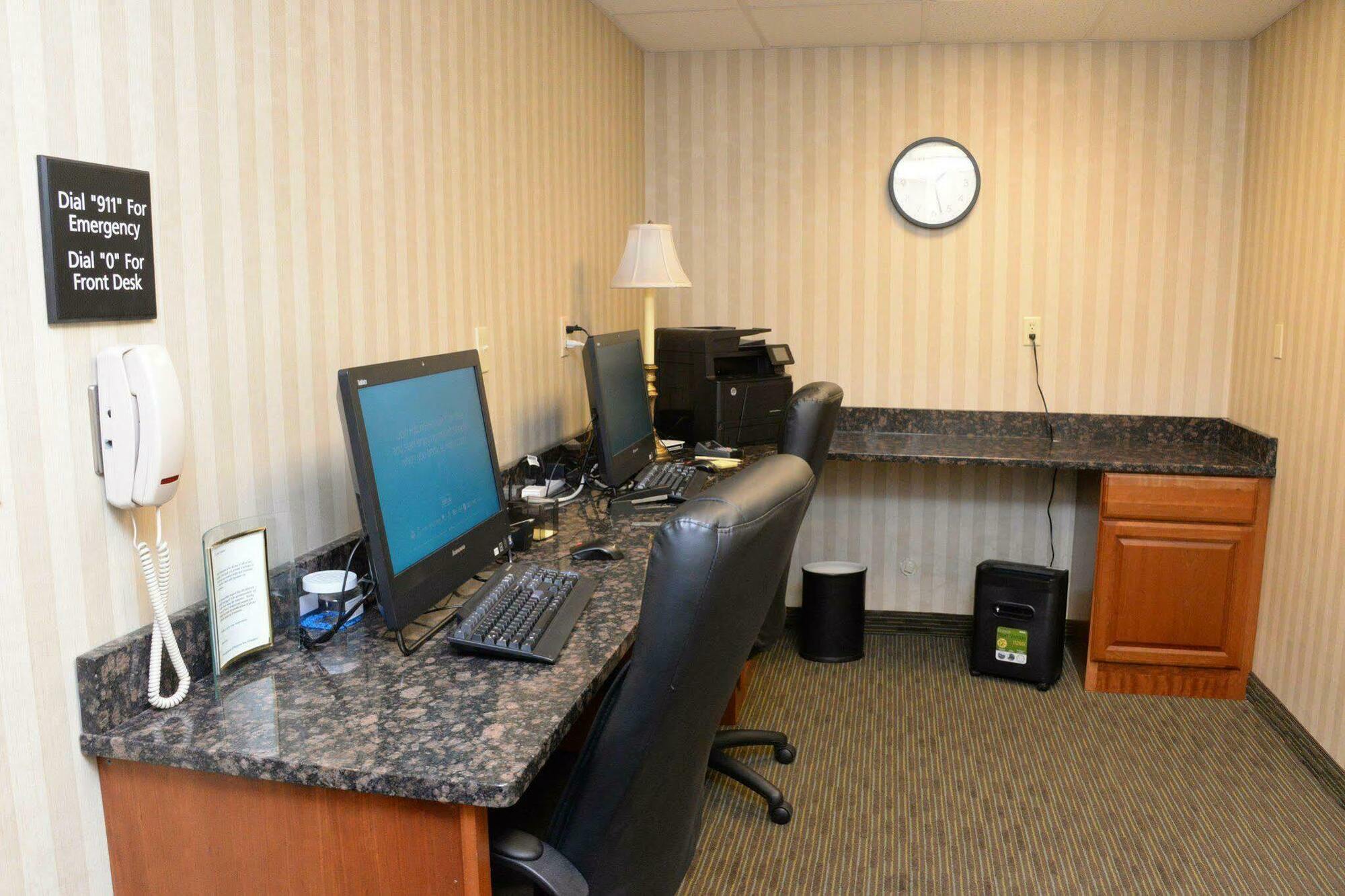 Hampton Inn Abingdon Exterior foto